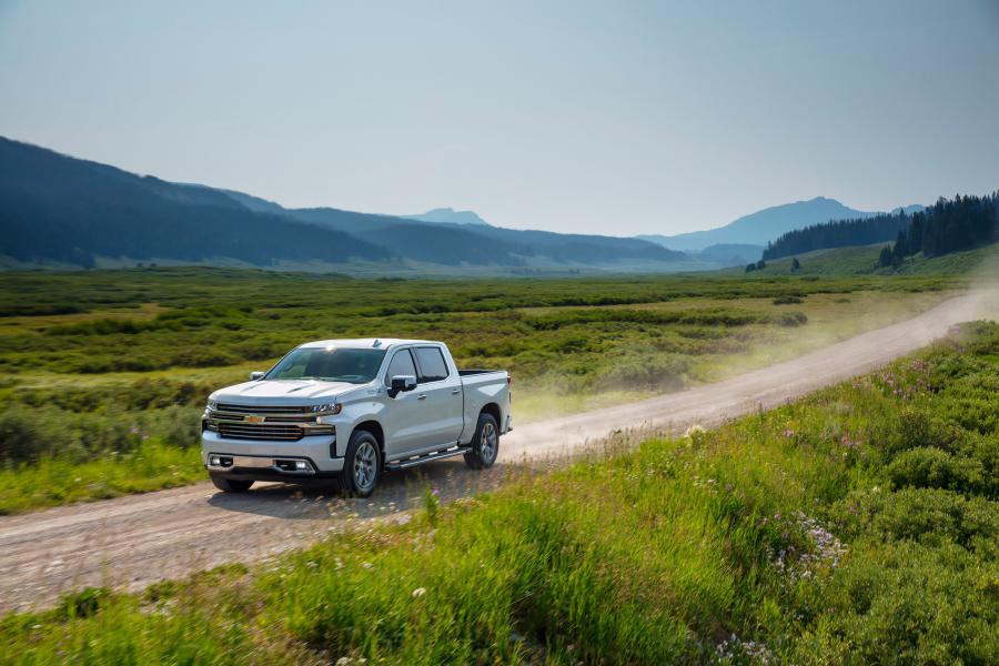  Chevrolet Silverado High Country Crew Cab 2018 года  (фото 8 из 16)